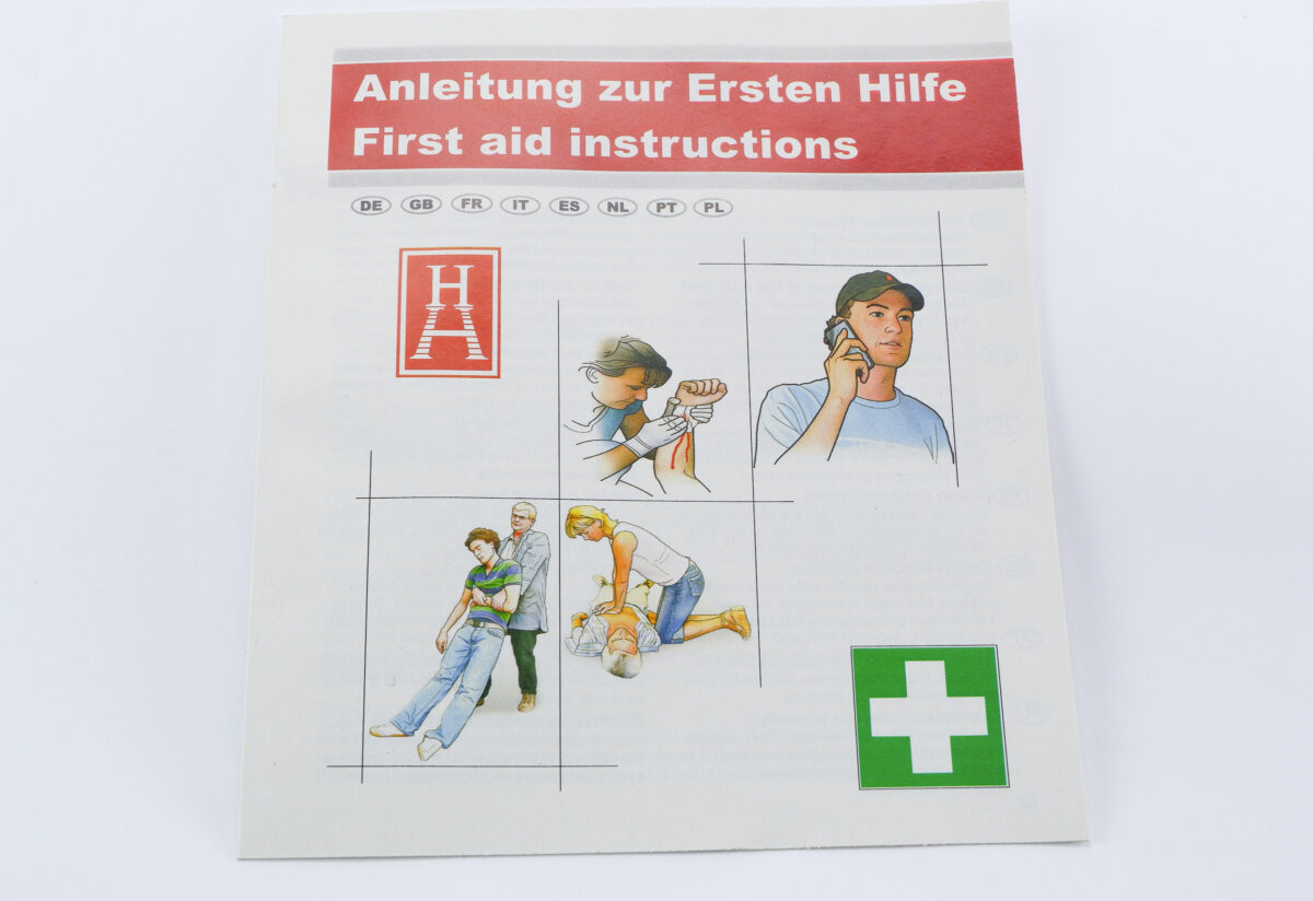 Ref 94953 First aid instruction for office and business